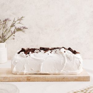 Torta de cuatro leches, manjar y chocolate