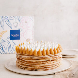 Torta de hojarasca, manjar y nuez